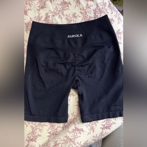 Aurola Scrunch Shorts
